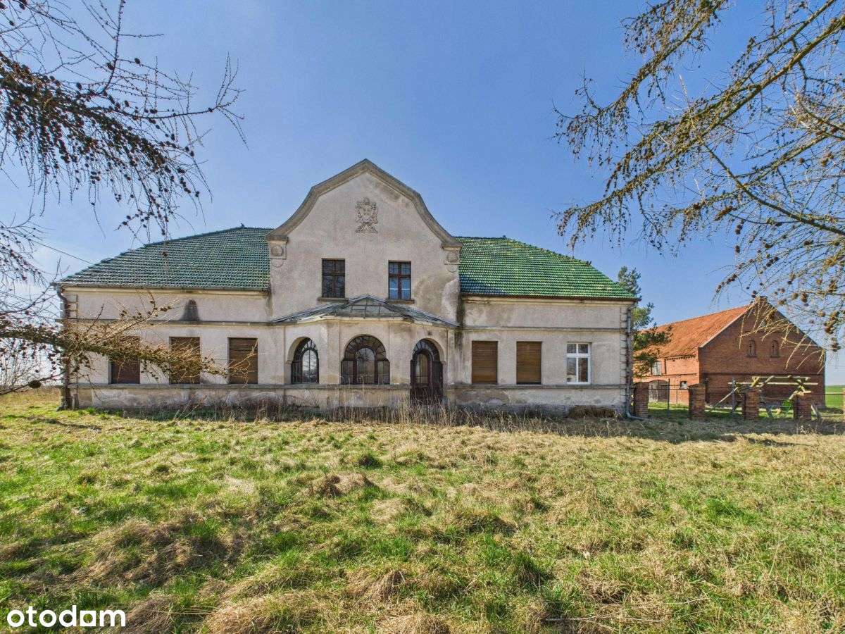 Gospodarstwo rolne z budynkami gospodarczymi-7