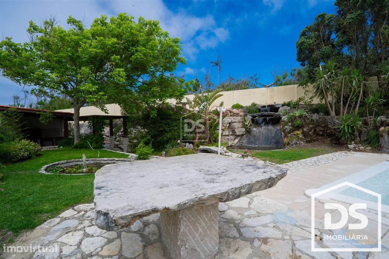 Exclusiva Propriedade Frente Mar com Piscina e Vista Panorâmica | Pare-38