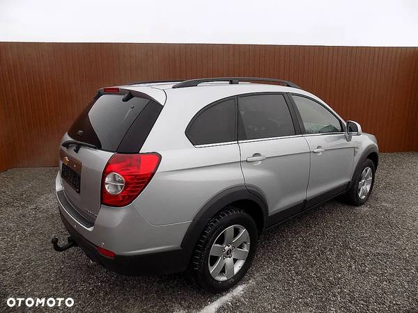 Chevrolet Captiva 2.4 2WD 7 Sitzer LS Family Edition - 4