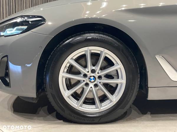 BMW Seria 5 520d xDrive - 4