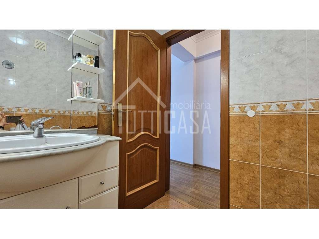 Apartamento T3 com garagem BOX em Alcainça-20