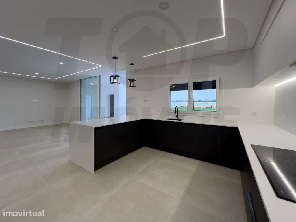 Moradia Nova Contemporânea V4 - Foros De Salvaterra - 435.000€-23