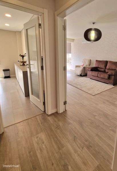 Apartamento T2 Pinhal Novo Situado Na Urbanizacao Dos Mochos