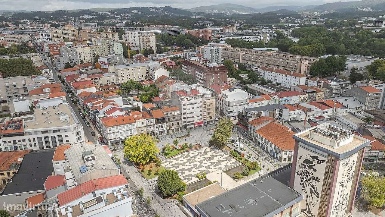 Apartamento T2+1 Renovado no Coração de Vila Nova de Famalicão-18