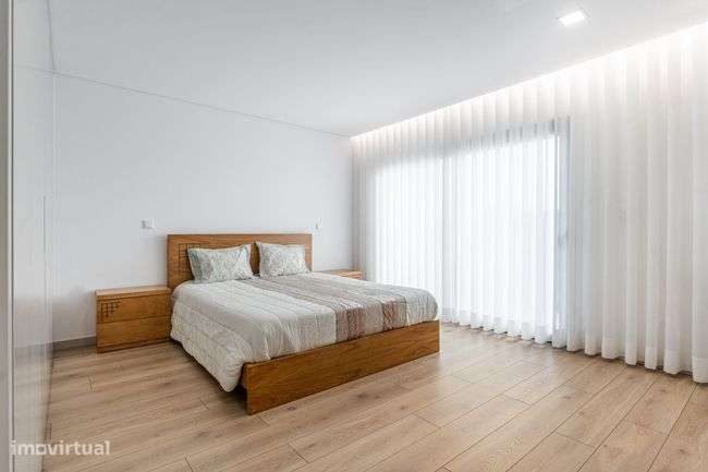 Moradia T4 à venda em Vila Verde - Loureira-12