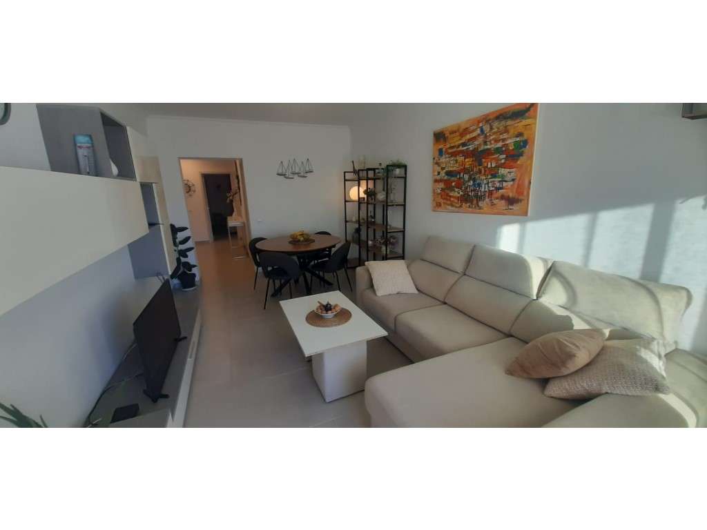 Apartamento T1 em condomínio com Piscina a 2 minutos da praia - Grande imagem: 2/29