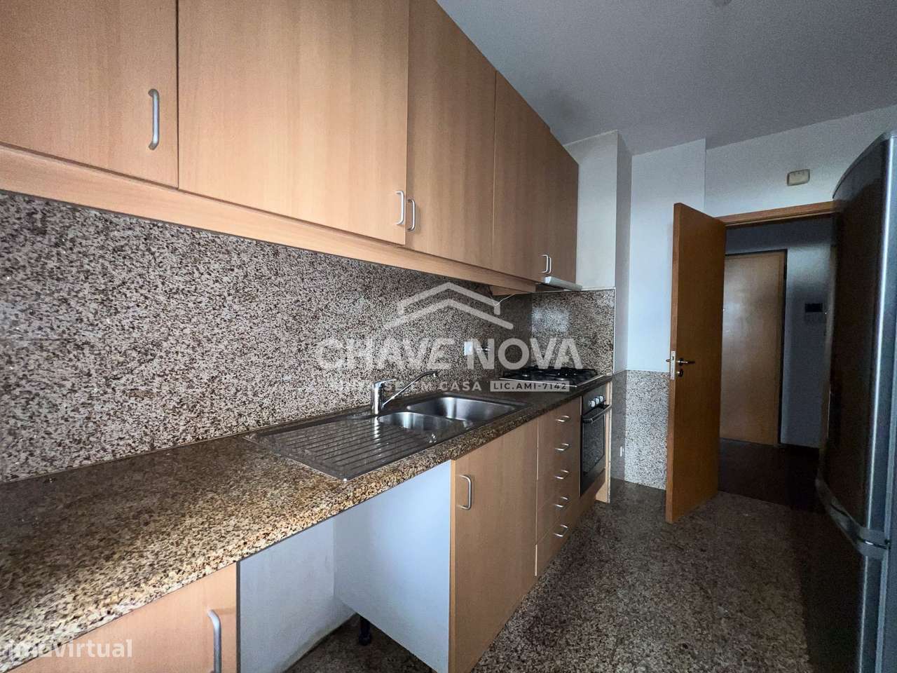 T2 c/ Lugar de Garagem em Oliveira do Douro, Vila Nova de Gaia - Grande imagem: 3/13