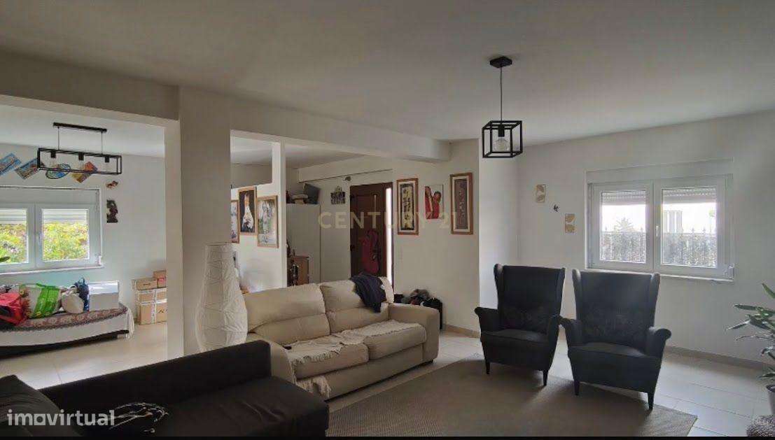 Moradia independente com 8 quartos | Caneças-Odivelas-21