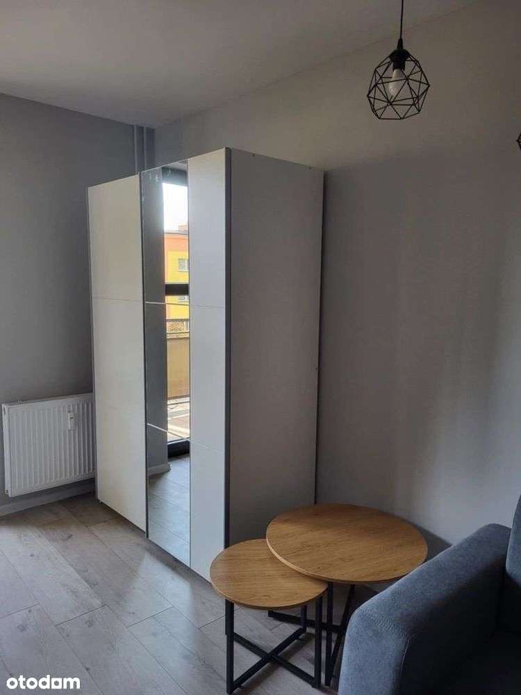 Nowoczesna, nowo wyremontowana kawalerka - Pełny obrazek: 2/8