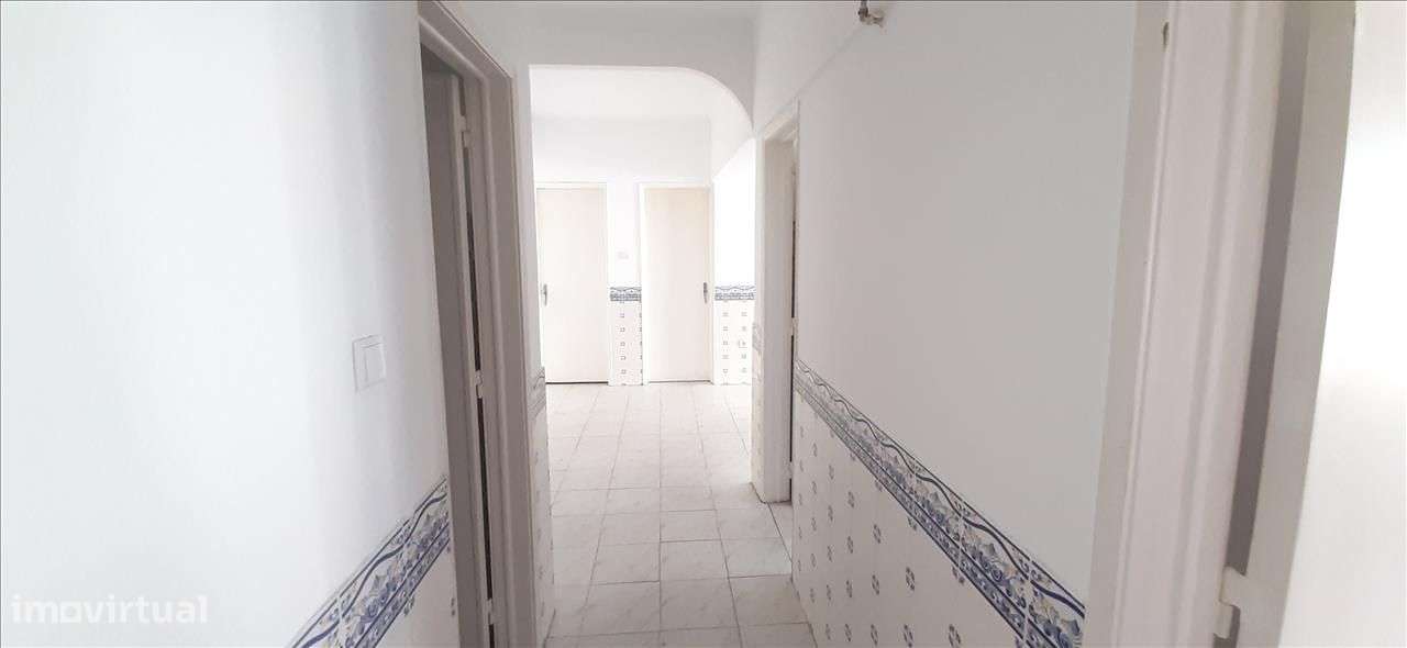 Apartamento T2 na Amora - Grande imagem: 3/10