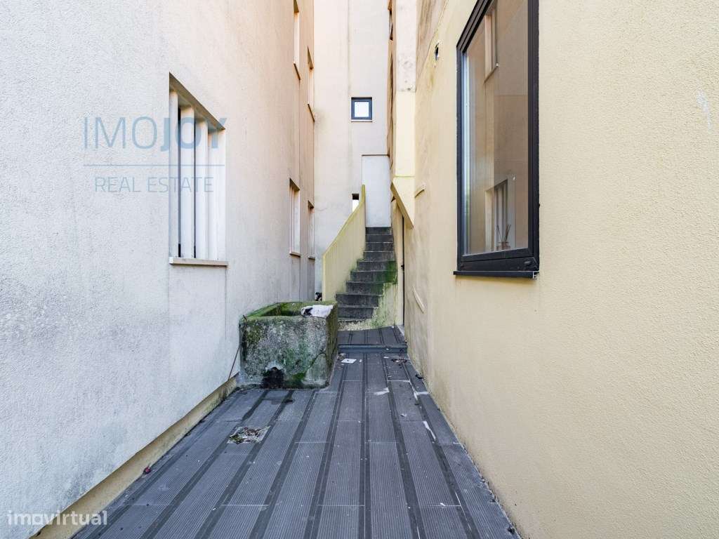 Apartamento T1 para Venda na Rua Miguel Bombarda no Porto-17