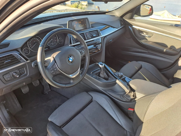 BMW 318 d Touring Line Sport - 14