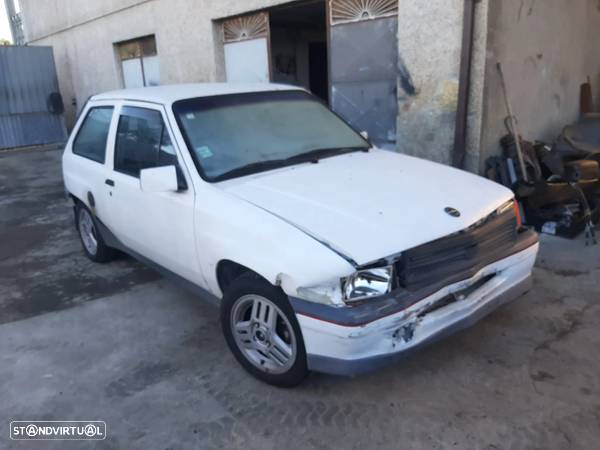 Opel Corsa para peças - 9