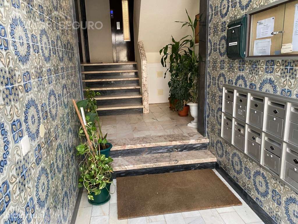 Apartamento T2 na Quinta das Drogas em Alverca do Ribatejo-12