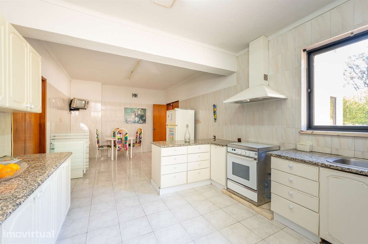 Moradia 10 assoalhadas com vista deslumbrante de Mar e de Serra.-15