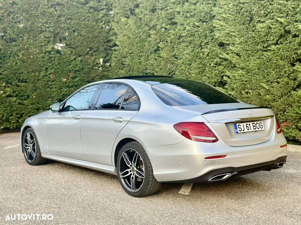 Mercedes-Benz E 220 d 4Matic T 9G-TRONIC AMG Line - 4