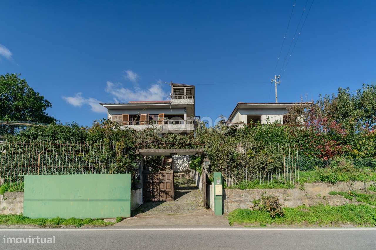 Moradia para recuperar+moradia edificada+terreno-Eja / Entre-os-Rios - Grande imagem: 4/52