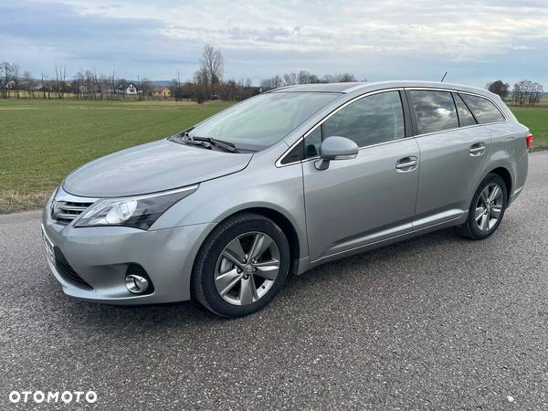 Toyota Avensis Combi 2.0 D-4D Executive - 20