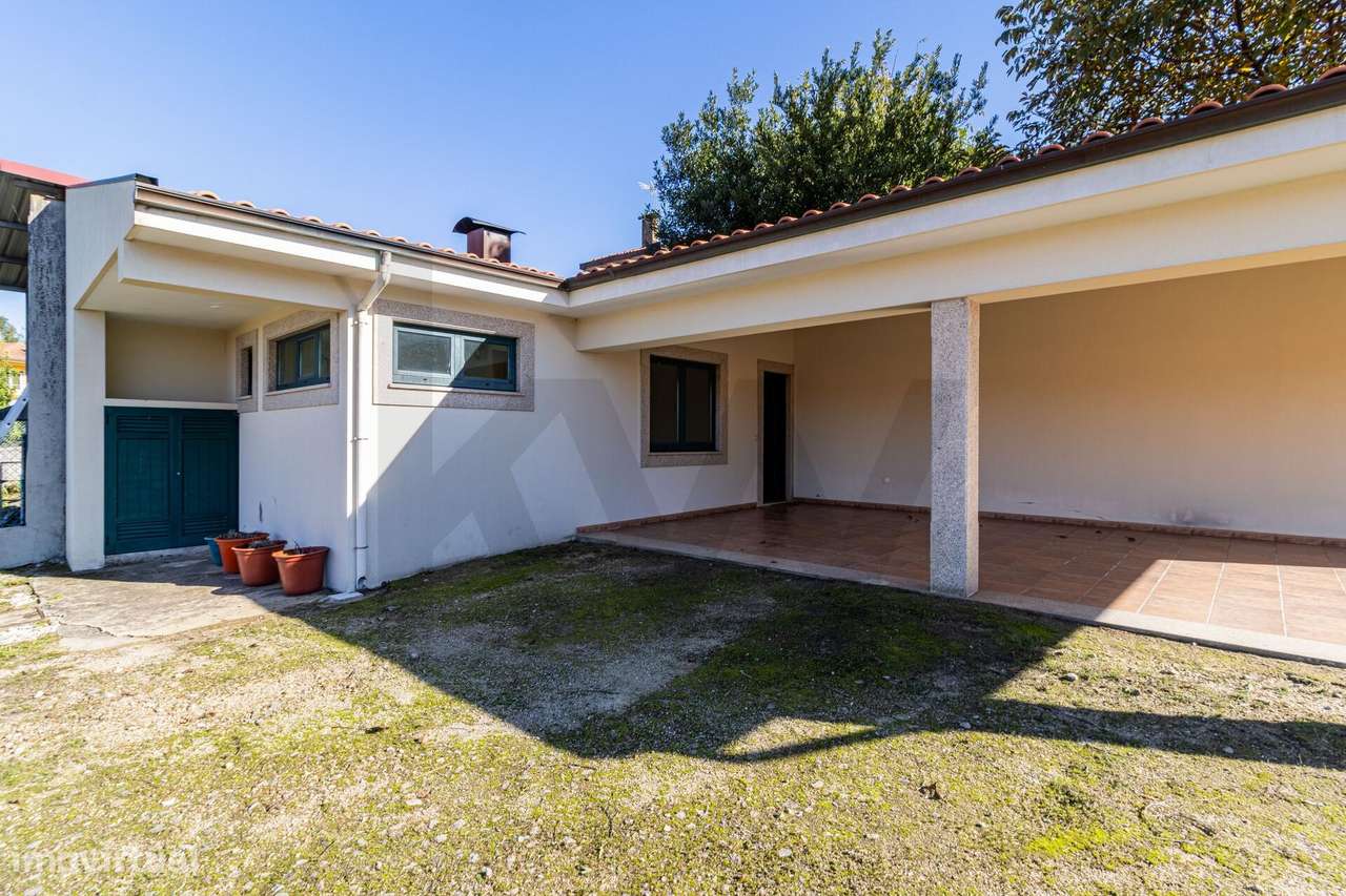 Moradia T4 Térrea Independente- Macieira  Sarnes– Oliveira de Azeméis! - Grande imagem: 5/33