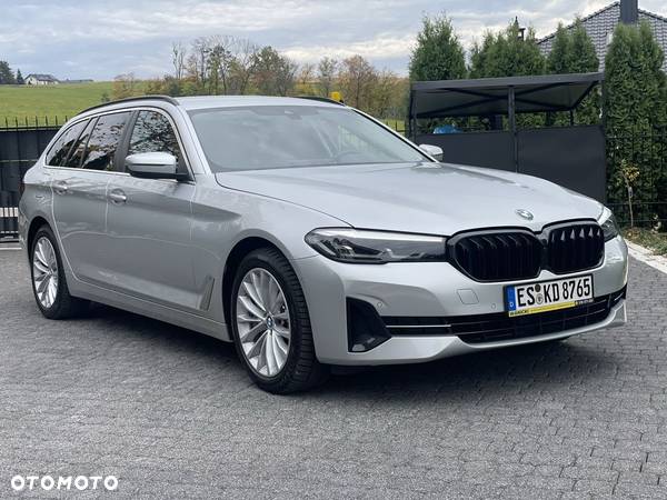 BMW Seria 5 530d xDrive Luxury Line - 4