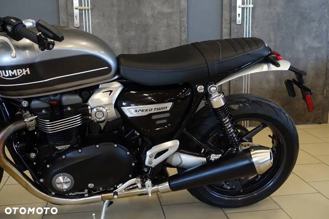 Triumph Speed Twin - 14