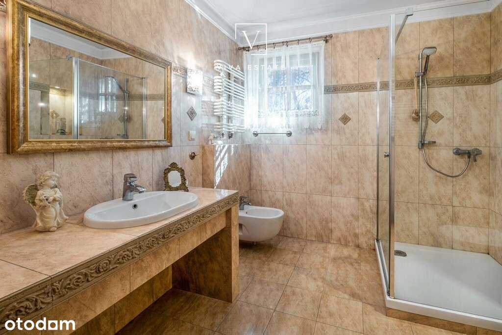 Przestronny dworek z dużą działką [Bez %]-4