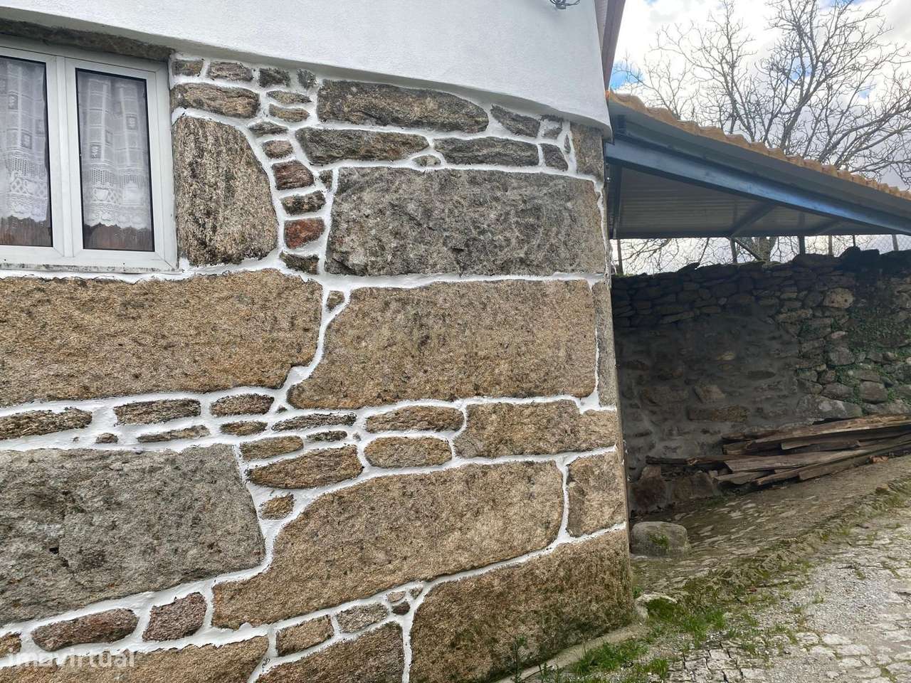 Moradia T4 em aldeia típica  de Chaves - Grande imagem: 3/25