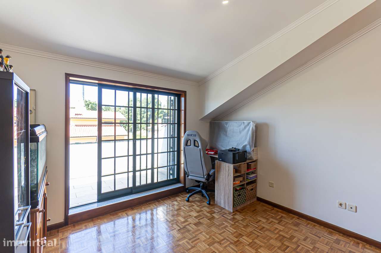 Andar Moradia T3 Duplex em Pedroso-13