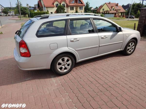 Chevrolet Lacetti - 4