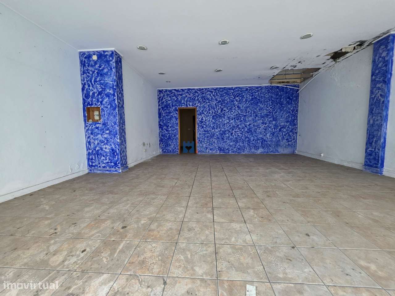 Lojas para comércio/habitação em Ourém-3