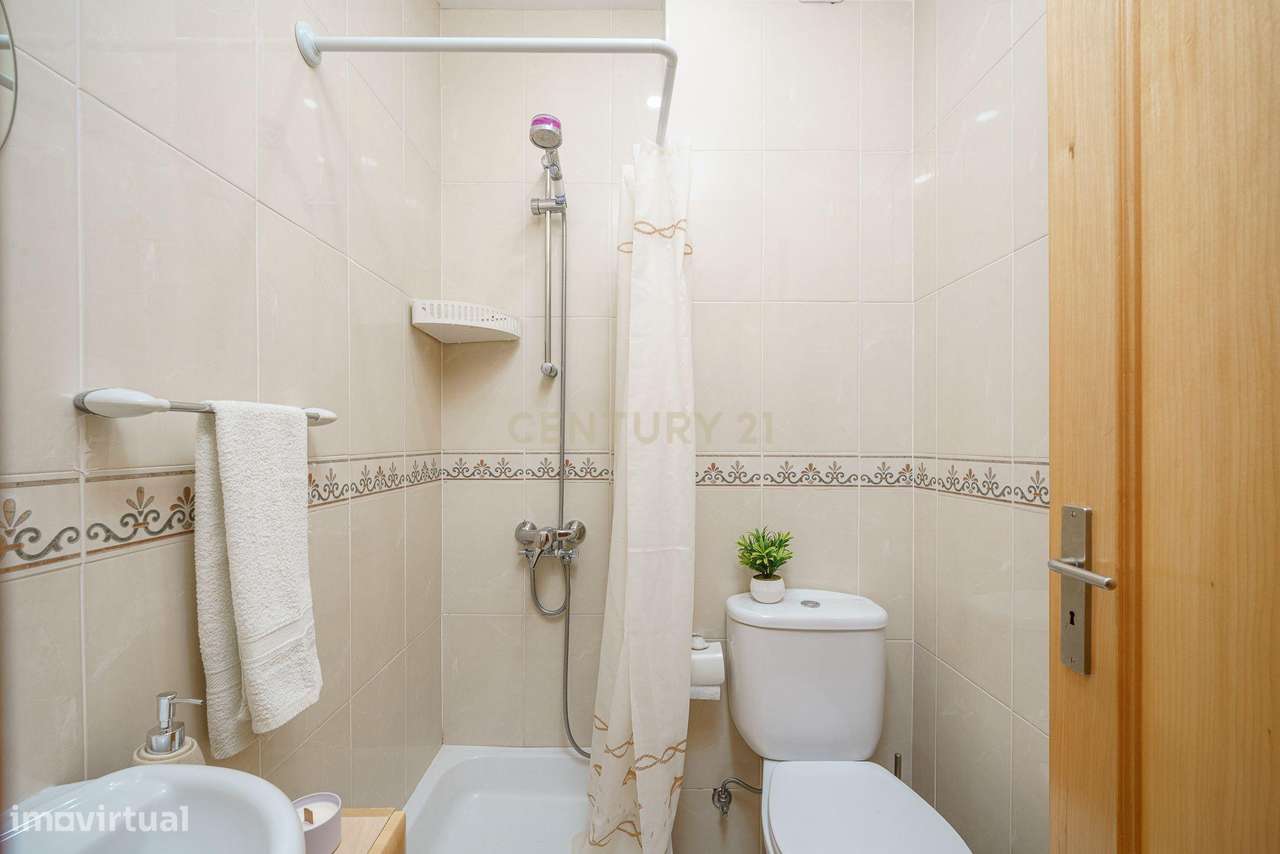 APARTAMENTO T3 COM ARRECADAÇÃO PARA VENDA EM S.SEBASTIÃO, SETÚBAL-11