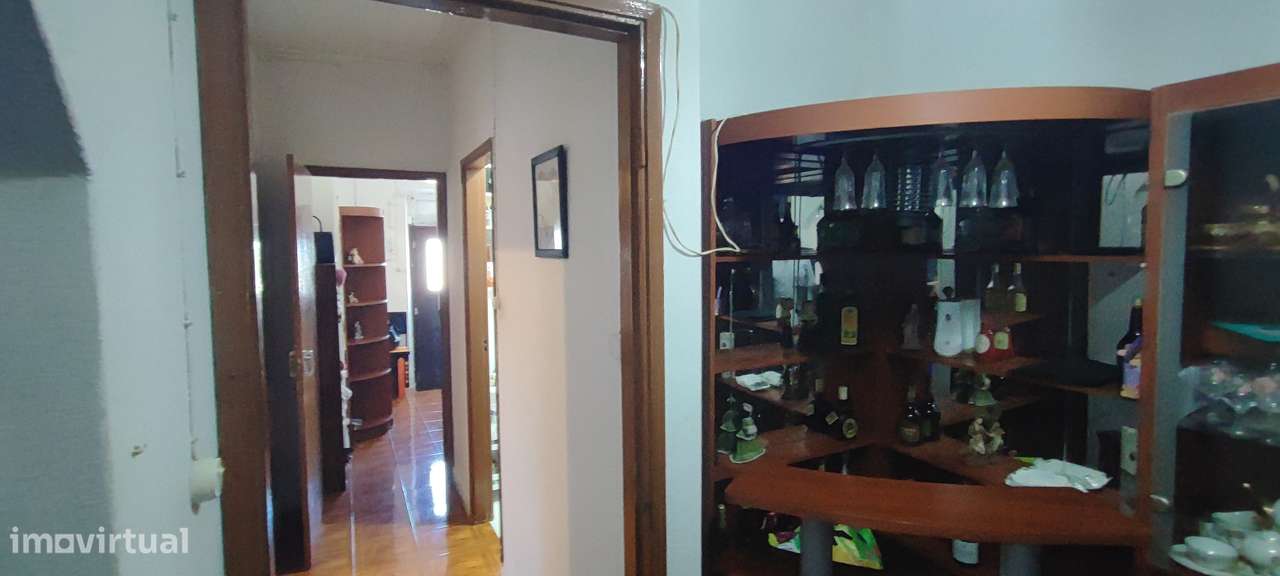 Casa de Habitação com Grande Terreno a 9 minutos da Figueira-12