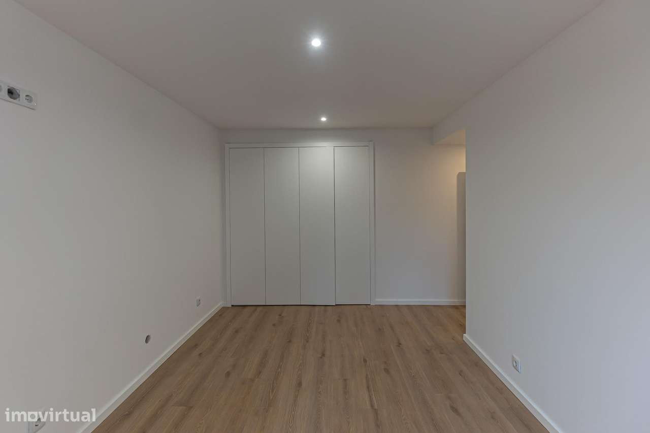 Apartamento T3 renovado | Bonfim, Porto | 105 m2-13