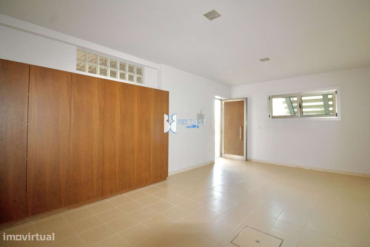 MORADIA INDIVIDUAL 4 FRENTES T3+2, C/PISCINA,PUMAR E CHURRASQUEIRA, 4M-17