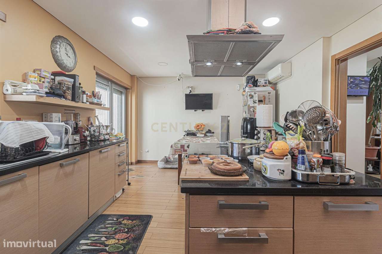 Moradia T3 + 2 na Charneca de Caparica - Óptimas Áreas - Grande imagem: 5/37