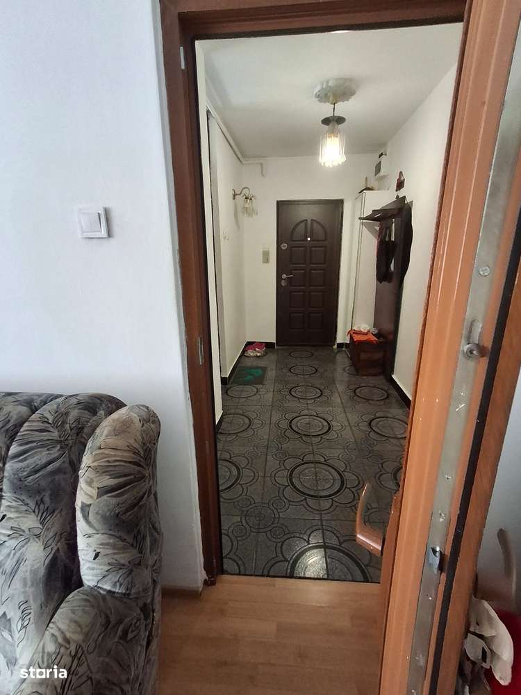 Colentina - Doamna Ghica, bloc 1990, etaj 1-6