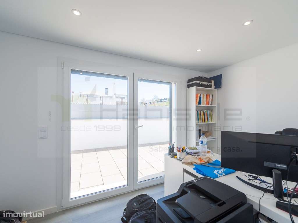 Moradia T4+1 moderna em Vale Grande, Odivelas-37