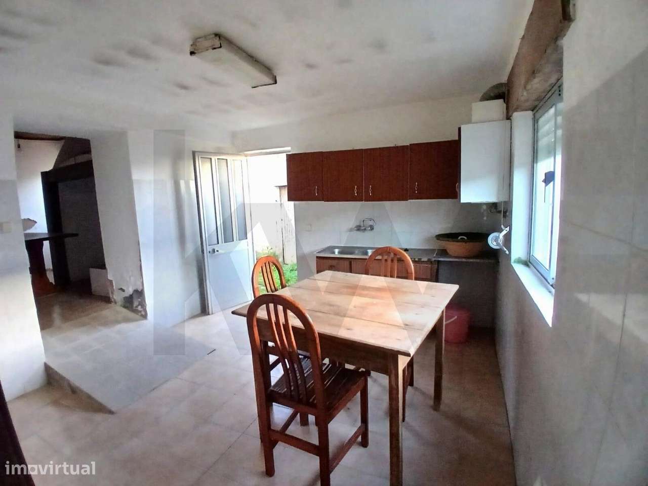 Moradia de Aldeia T2 com Terreno e Adega no Zambujal – Oportunidade de - Grande imagem: 4/18