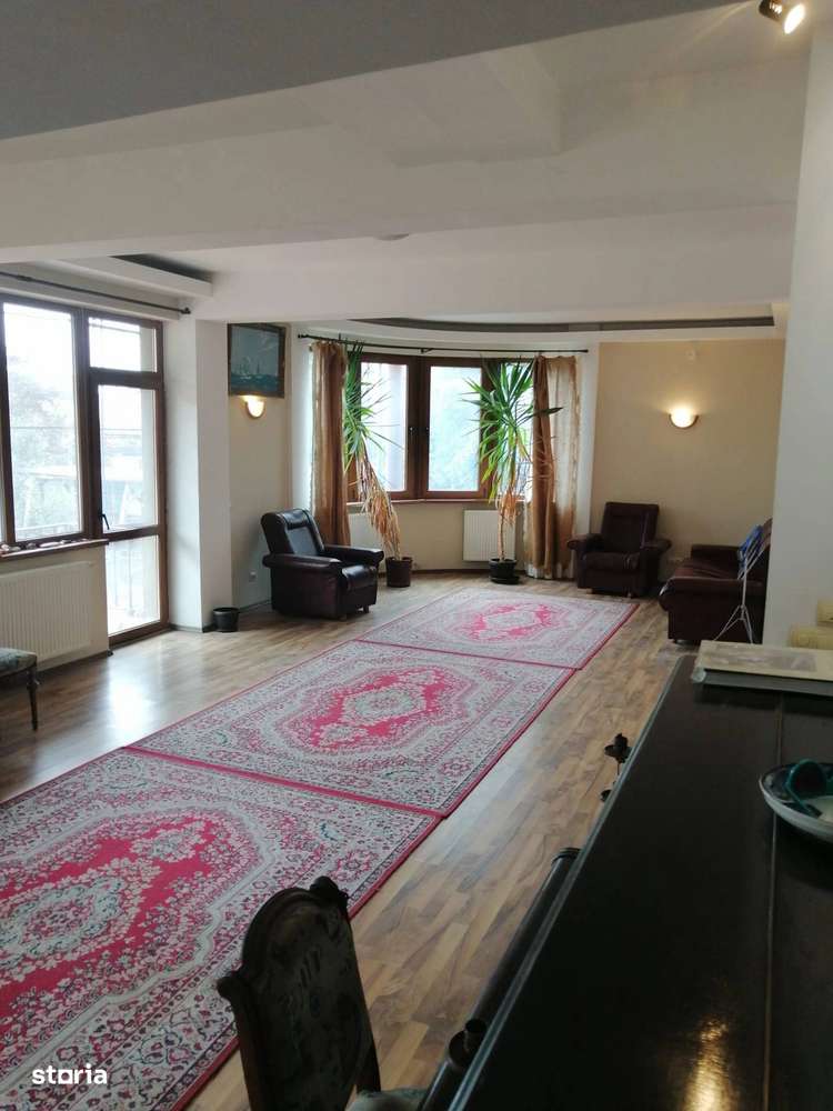 Vila deosebita D+P+2+Mansarda Teren 1200 mp Drumul Taberei - Imagine principală: 3/11