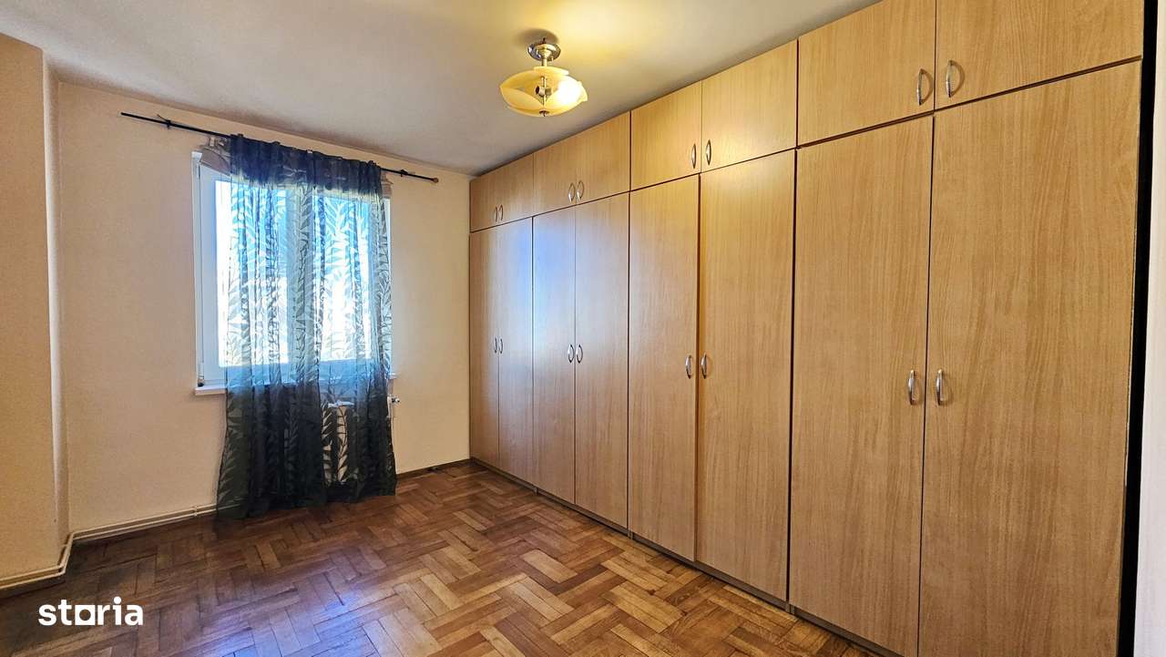 Apartament Centrul Civic, decomandat, 4 camere 86mp,  liber la vanzare-9