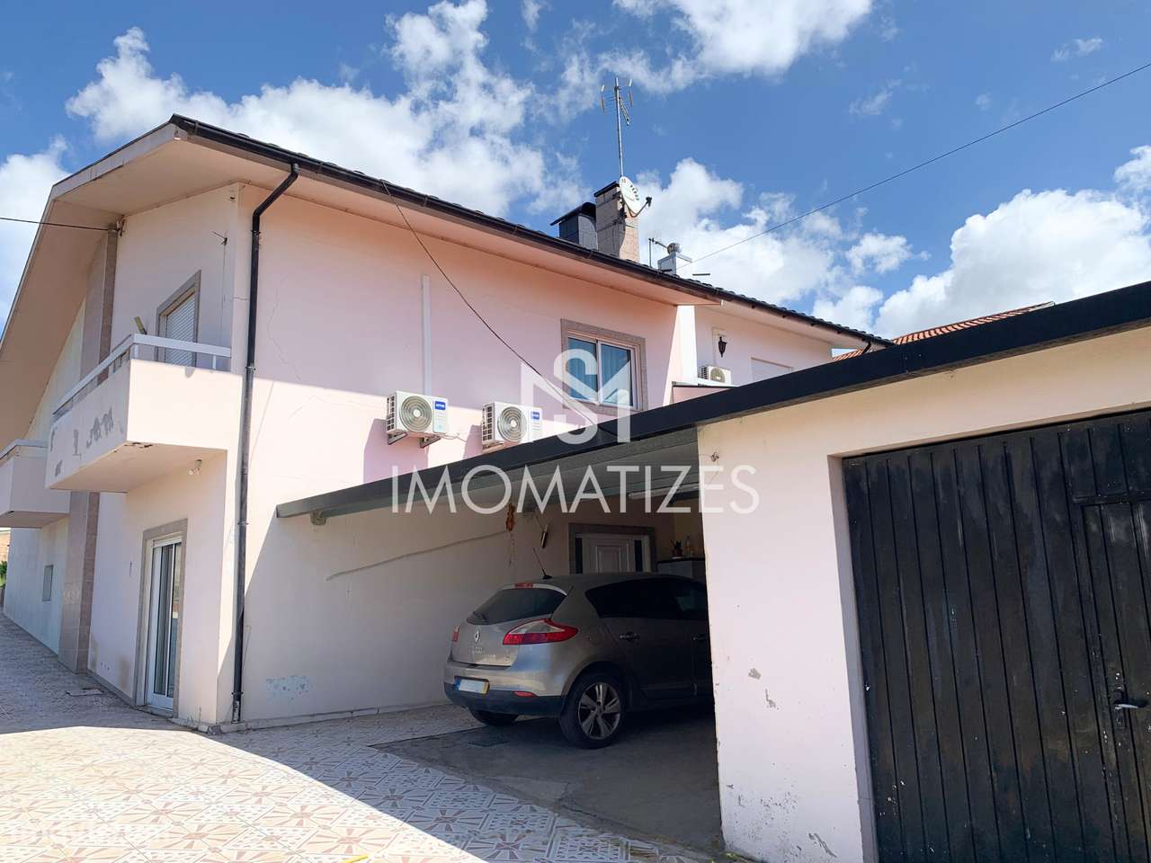 Moradia T5 em Remodelação na Trofa - Zona da Abelheira-0