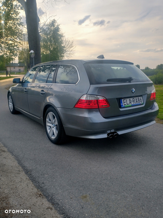 BMW Seria 5 525d Touring - 4