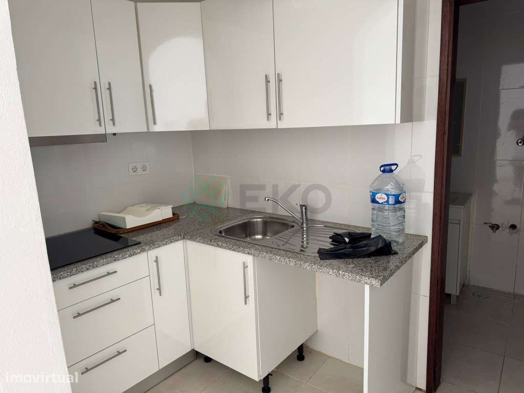 Apartamento t1 à venda na Rua da Capelinha-13
