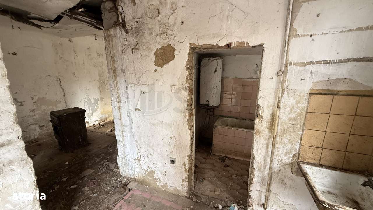 Casa De Reconsolidat I Crangasi I Potential Comercial - Imagine principală: 5/13