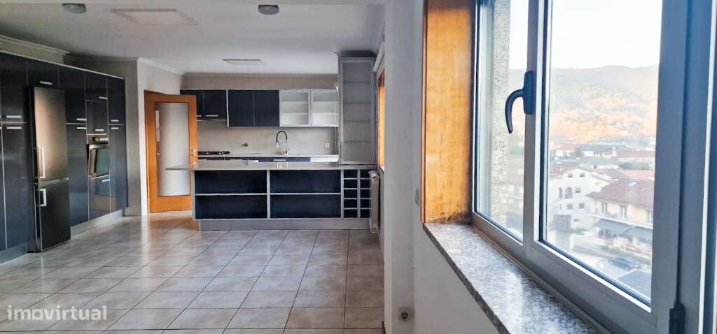 Moradia V4 em banda - Vieira do Minho-5