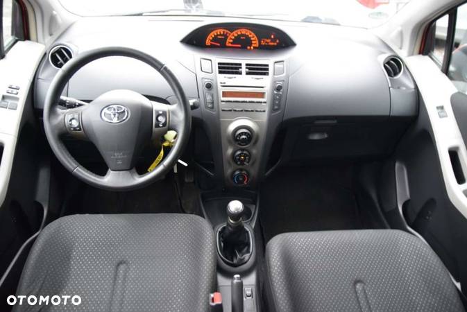 Toyota Yaris - 6