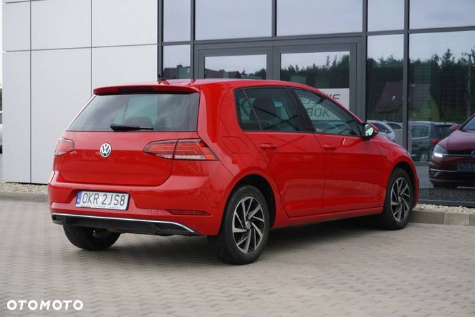 Volkswagen Golf - 8