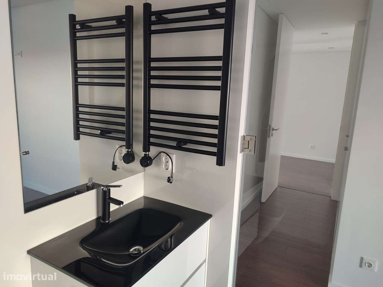 Excelente T3 c/ 2 suítes - Ramalde-17