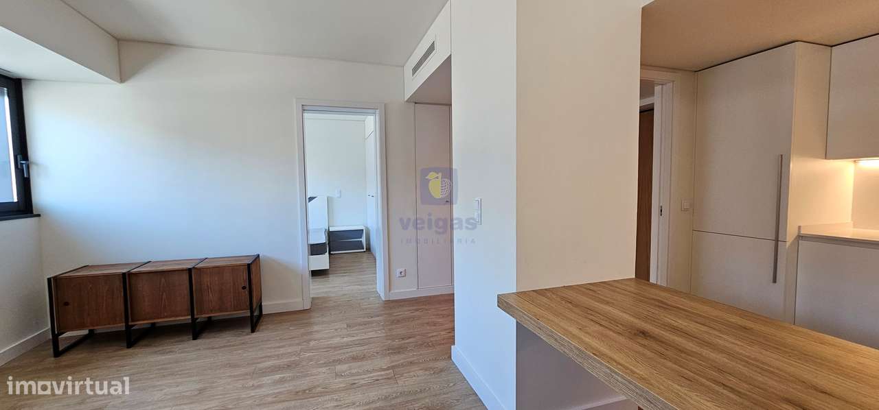 Apartamento T1 com parqueamento na Av. de Berlim, Olivais. - Grande imagem: 4/26
