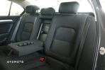 Volkswagen Passat 2.0 TDI SCR Comfortline - 19